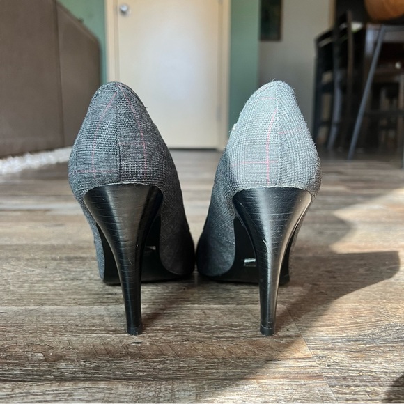 Joey O Plaid Shoes with Velvet Bow Detail - Grey/Red/Black - Picture 4 of 12